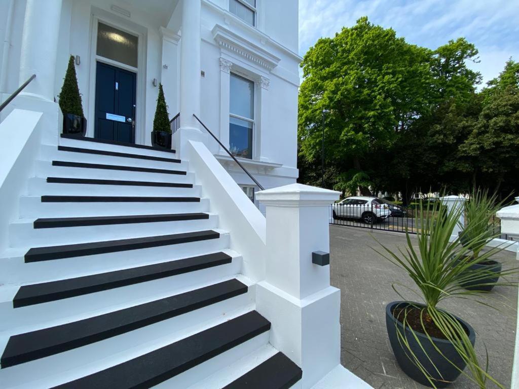 Boutique Nights Aparthotel Eastbourne Exterior foto
